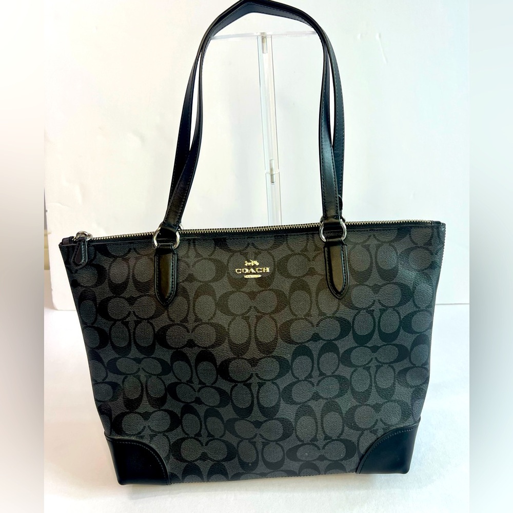 Coach City Tote bag in signature “C”s in canvas black NWOT